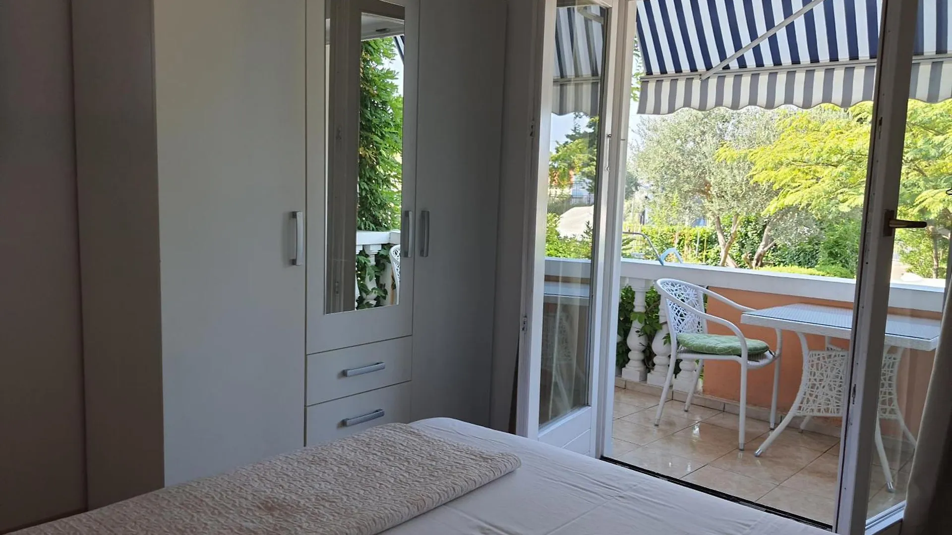 Apartments Durdica Bobic 비오그라드나모루